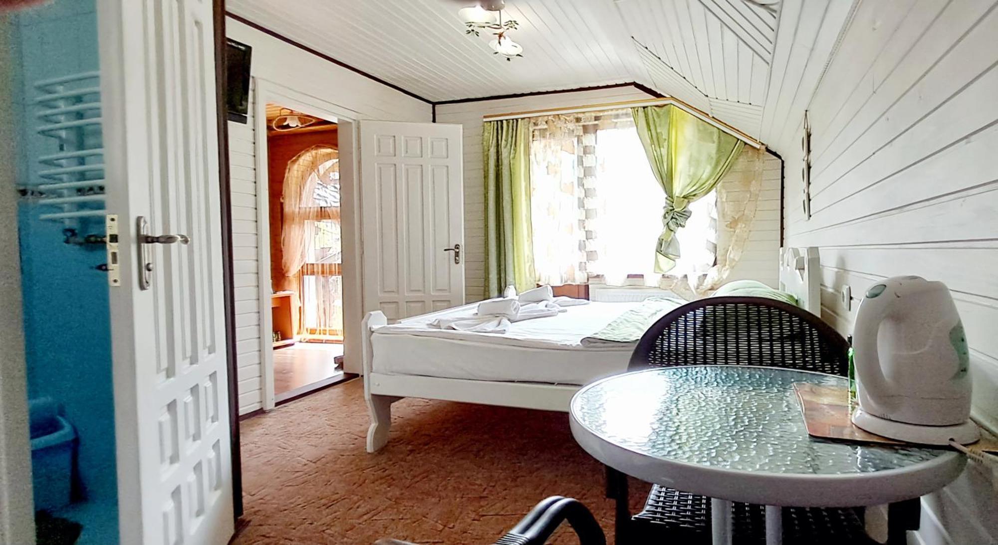 Girska Sonata Hotel & Apartments Mykuljtsjin Rom bilde
